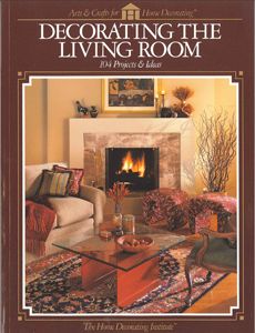 DECORATING THE LIVING ROOM