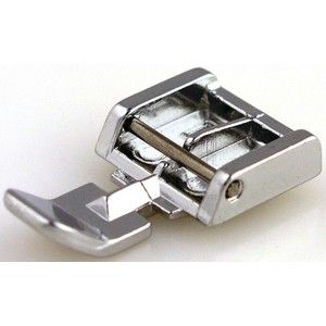 ZIPPER FOOT